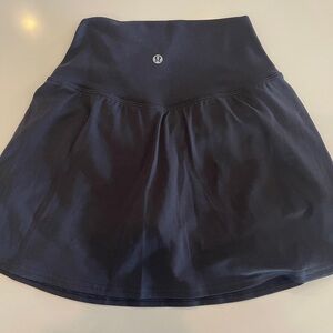 Lululemon Align high rise skirt/skort. Size 4. Worn once.